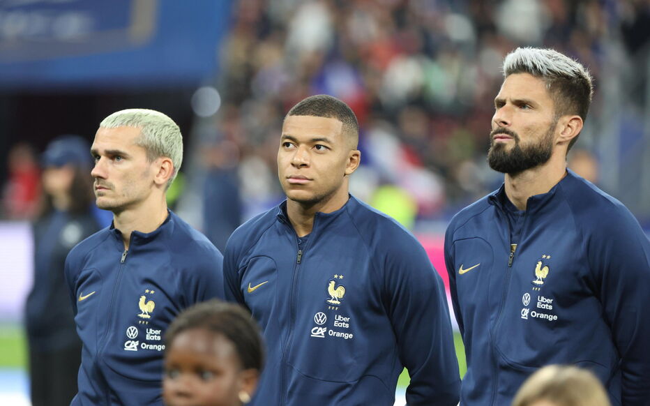 Tuyển Pháp công bố danh sách chính thức dự World Cup 2022 chỉ có 6 tiền vệ