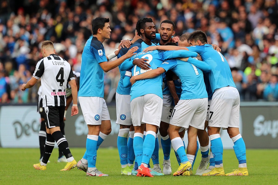 Napoli lặp lại kỳ tích giành chiến thắng của Juventus tại Serie A
