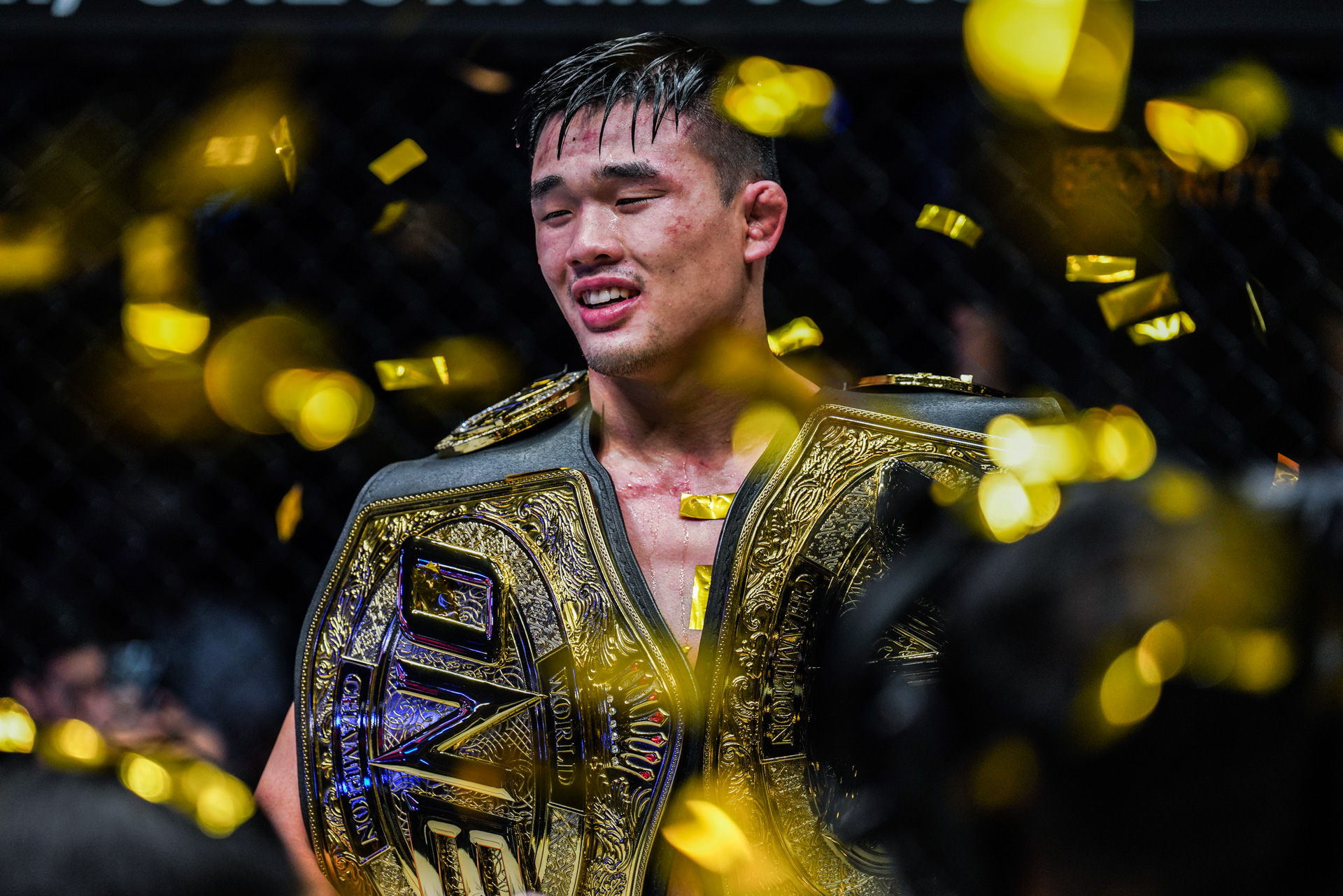 Christian Lee "hồi sinh", hạ gục Kiamrian Abbasov lên ngôi vô địch 2 hạng cân ONE Championship