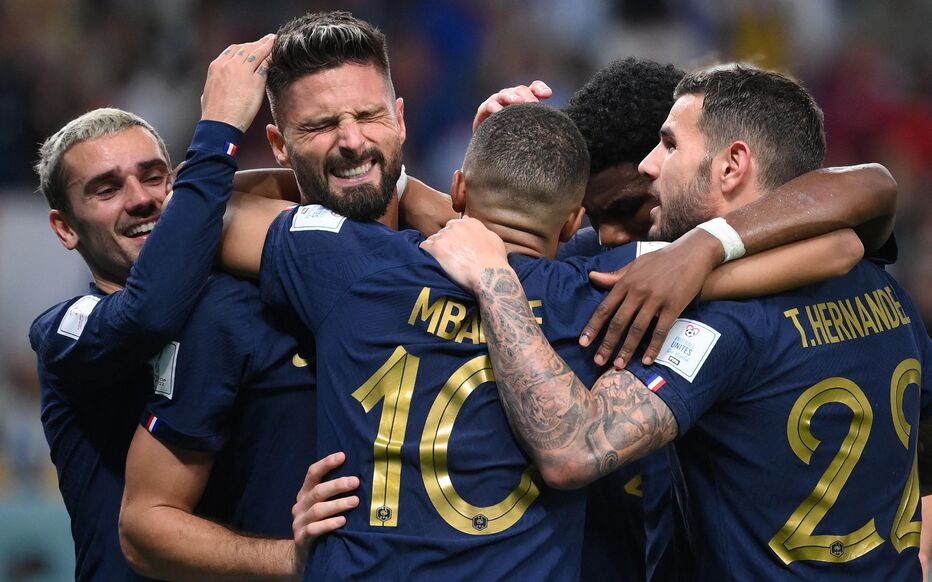 Giroud san bằng kỷ lục ghi bàn mọi thời đại của Henry với tuyển Pháp