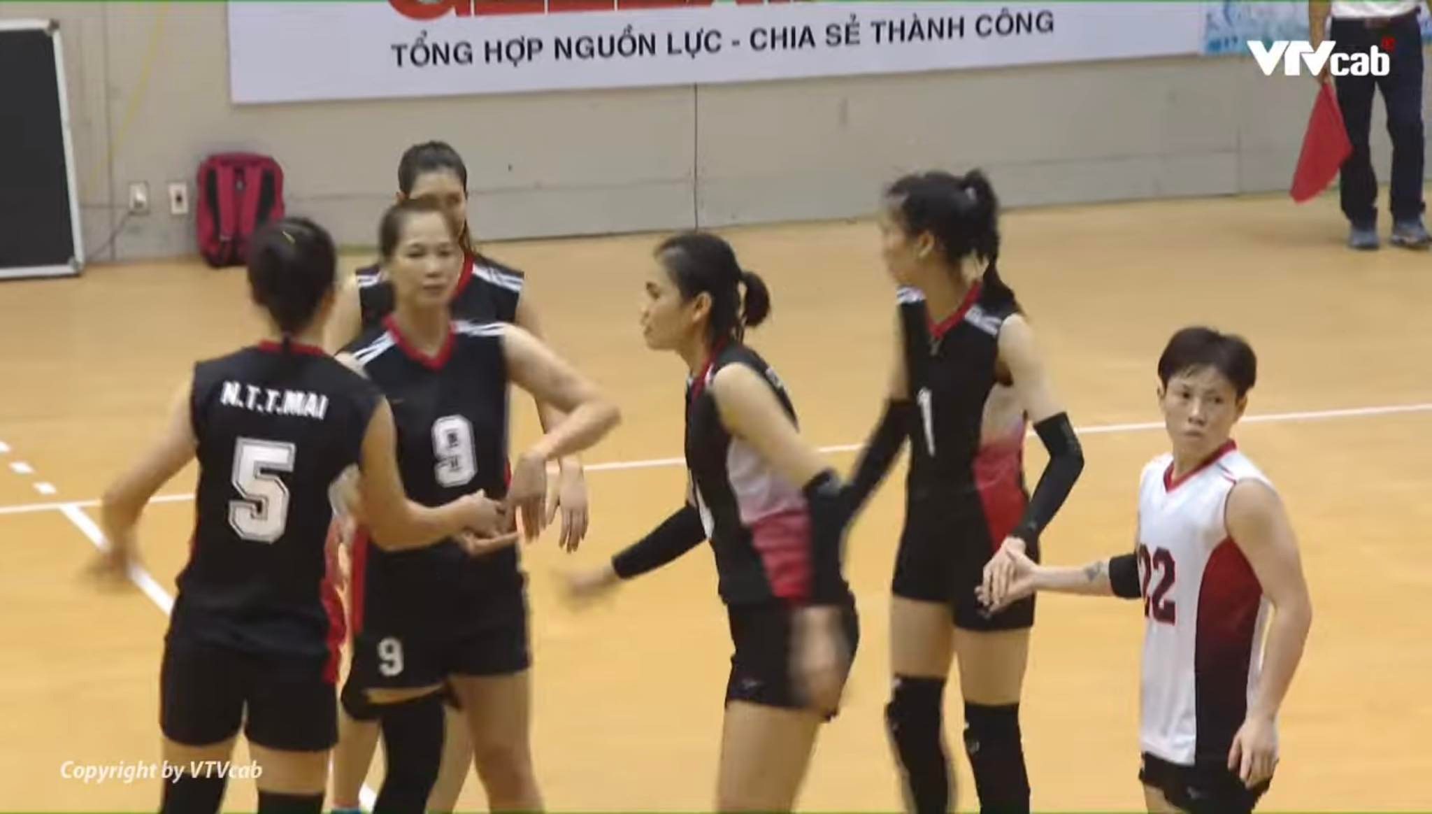 Để thua Than Quảng Ninh, VTV Bình Điền Long An vẫn góp mặt vào trận chung kết Cúp Bông lúa vàng
