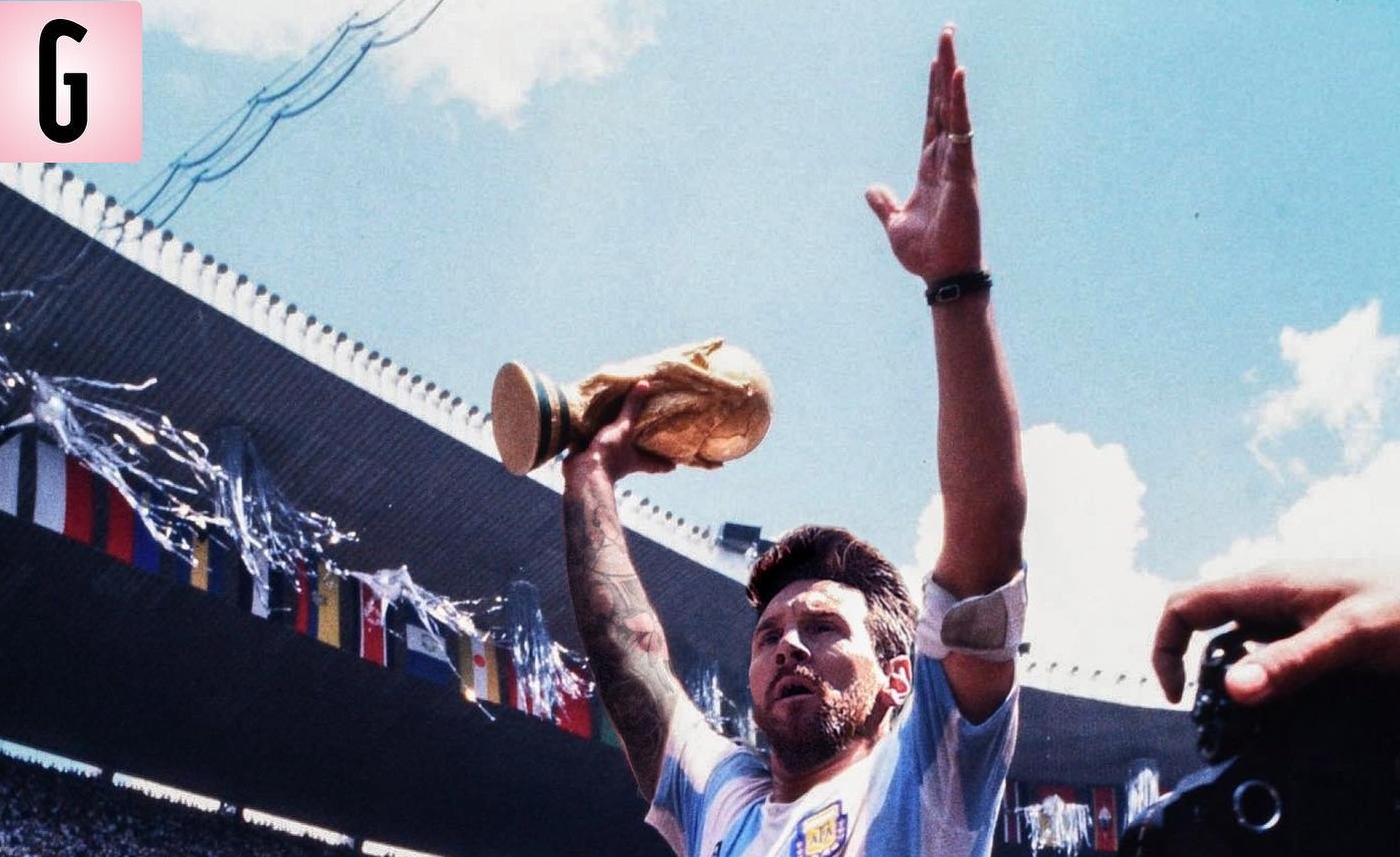 Dân mạng tiên tri: Messi nâng cúp vàng theo phong cách Maradona