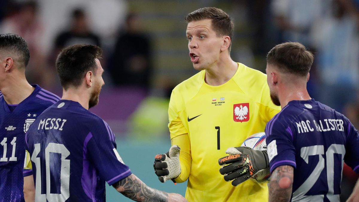 Thủ môn Ba Lan Szczesny tiết lộ "quỵt tiền cá độ 11m" với Messi