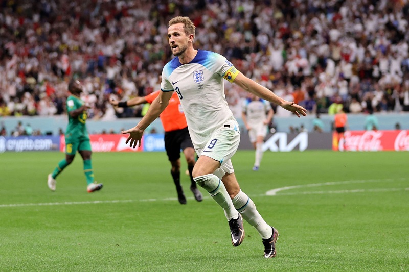 Harry Kane lập kỷ lục ghi bàn ở các giải đấu lớn và áp sát Rooney