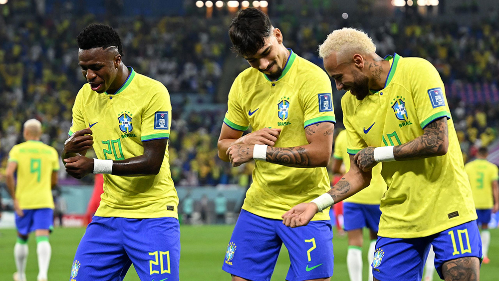 Vinicius Jr phản pháo những ai chỉ trích tuyển Brazil nhảy múa ăn mừng bàn thắng