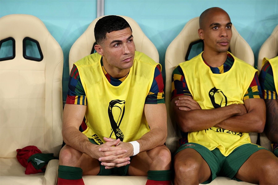 HLV Ma Rốc hy vọng Cristiano Ronaldo sẽ ngồi dự bị