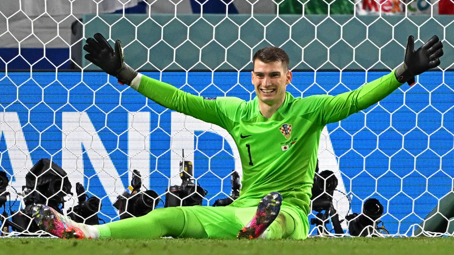 Thủ môn Croatia nắm kỷ lục World Cup lọt tầm ngắm của Bayern Munich