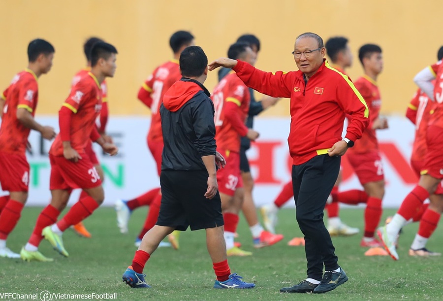 Đội hình ra sân Việt Nam vs Philippines: Hoàng Đức, Văn Hậu làm khán giả, Văn Quyết đá chính