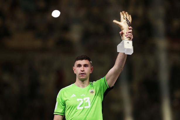 Thủ môn Martinez và hành trình kỳ diệu đưa Argentina lên đỉnh thế giới Thủ môn Martinez và hành trình kỳ diệu đưa Argentina lên đỉnh thế giới