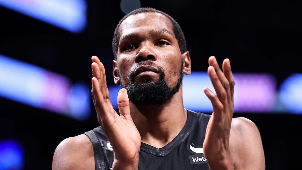 Xuất sắc hạ đội đầu bảng Milwaukee Bucks, Brooklyn Nets nối dài chuỗi trận thăng hoa