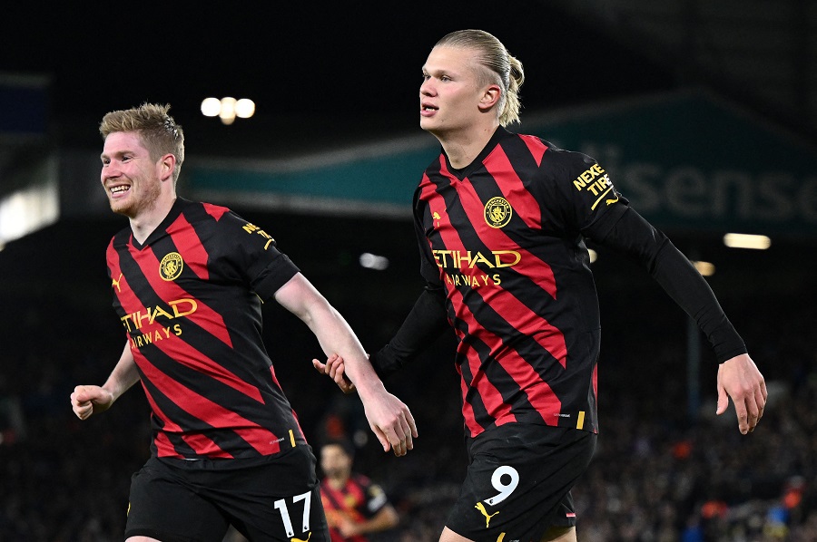 Haaland ghi 20 bàn nhanh nhất lịch sử sau cú đúp cho Man City