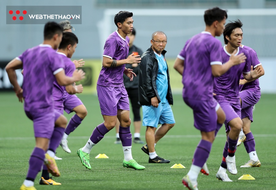 Đội hình ra sân Việt Nam vs Singapore: Đoàn Văn Hậu, Quang Hải dự bị