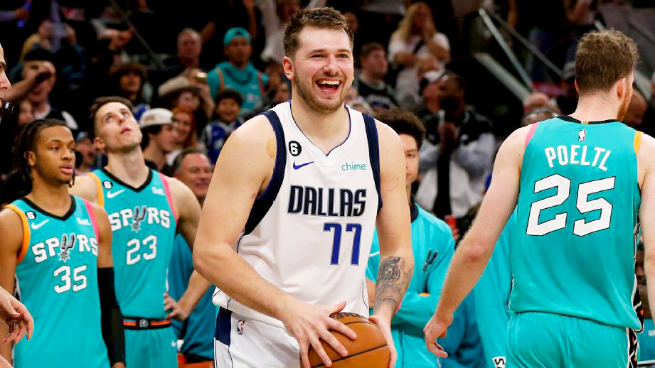 Dallas Mavericks bay cao trên đôi cánh Luka Doncic và bộ chỉ số 250-50-50 độc nhất vô nhị