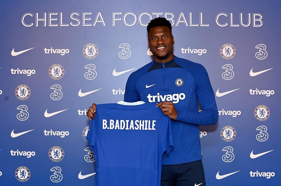 Chelsea ký hợp đồng với trung vệ 35 triệu bảng đến… thập kỷ mới Chelsea ký hợp đồng với trung vệ 35 triệu bảng đến… thập kỷ mới