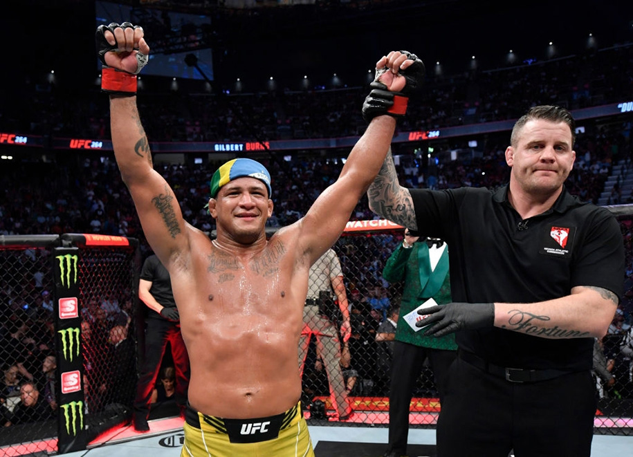 Gilbert Burns: "Thắng trận ở UFC 283 là chưa đủ với tôi"