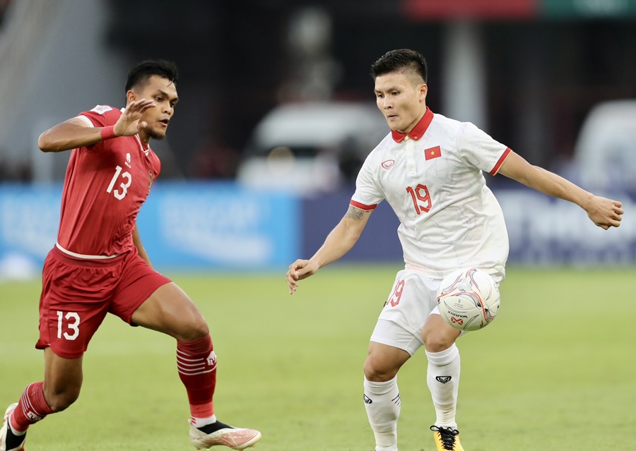 Đội hình ra sân Việt Nam vs Indonesia: Quang Hải đá chính, Phan Văn Đức dự bị