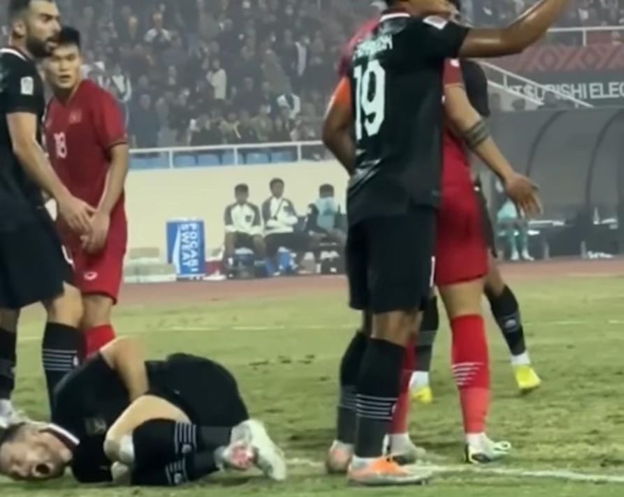 Đoàn Văn Hậu gọi cầu thủ nhập tịch Indonesia là Đoàn Văn Hậu gọi cầu thủ nhập tịch Indonesia là