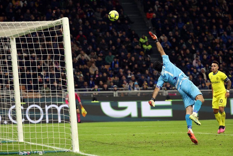 Inter vào tứ kết Coppa Italia bằng kịch bản nghẹt thở