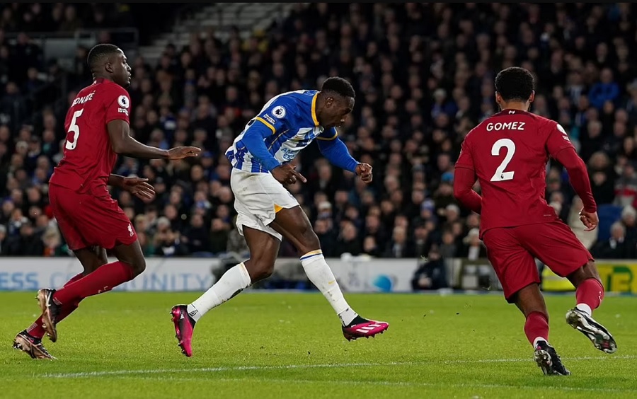 Kỳ lạ Liverpool gần khu vực xuống hạng hơn ngôi đầu bảng Kỳ lạ Liverpool gần khu vực xuống hạng hơn ngôi đầu bảng