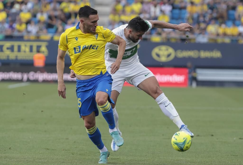 Tỷ lệ kèo trận Cadiz vs Elche, La Liga, 3h ngày 17/1