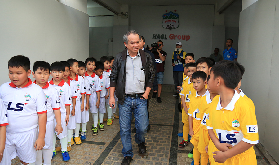 Biến căng trước V.League 2023: Bầu Đức dọa bỏ nếu VPF cấm nhà tài trợ từ Thái Lan