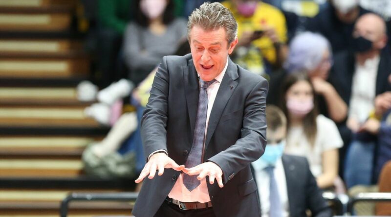 HLV Angelo Lorenzetti ngỏ ý muốn chia tay CLB Itas Trentino