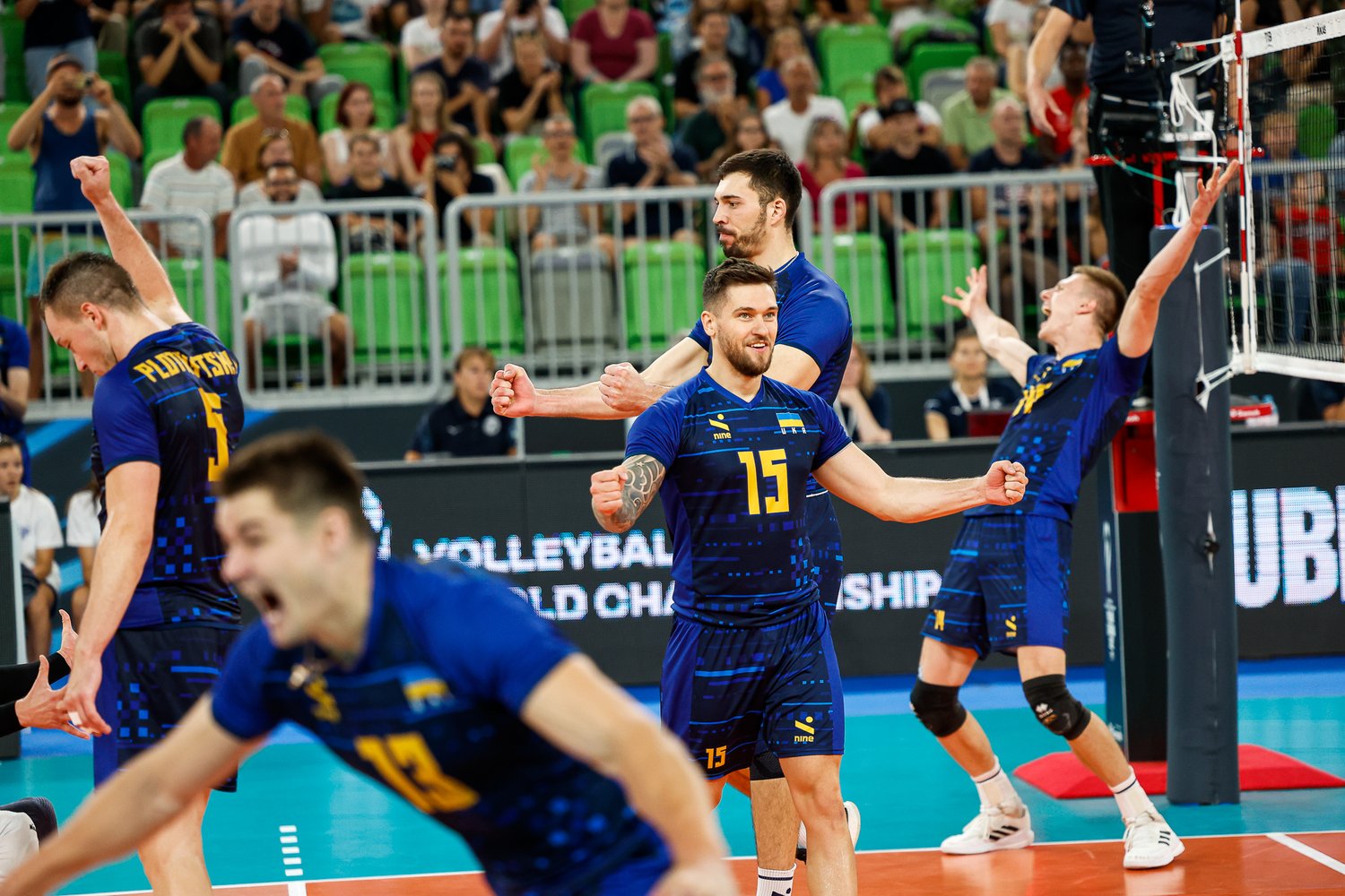 Liên đoàn bóng chuyền Ukraine cấm cầu thủ thi đấu cho CLB Thổ Nhĩ Kỳ