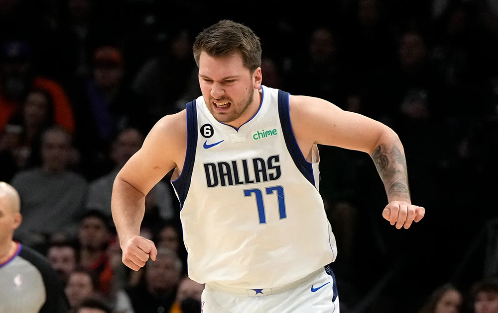 Vừa nhận tin xuất phát NBA All-Star 2023, Luka Doncic dính chấn thương cổ chân