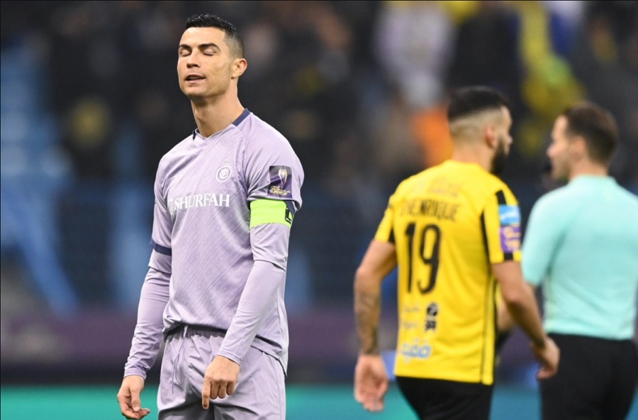 Ronaldo vẫn kh&ocirc; hạn khi Al Nassr thua ở Si&ecirc;u c&uacute;p Saudi Arabia