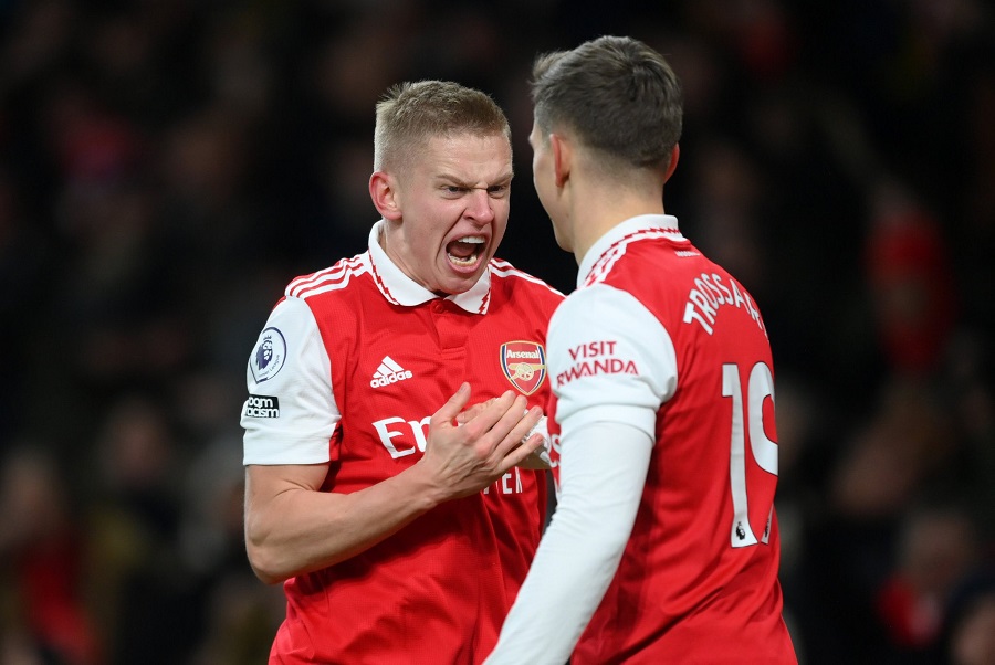 Arsenal đe dọa quyền bá chủ của Man City nhờ món quà từ Guardiola