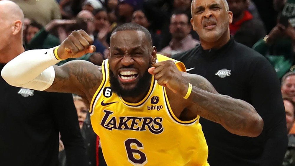 Dàn sao Lakers lắc đầu thất vọng vì trọng tài: “Chúng tôi đã bị cướp một chiến thắng Dàn sao Lakers lắc đầu thất vọng vì trọng tài: “Chúng tôi đã bị cướp một chiến thắng