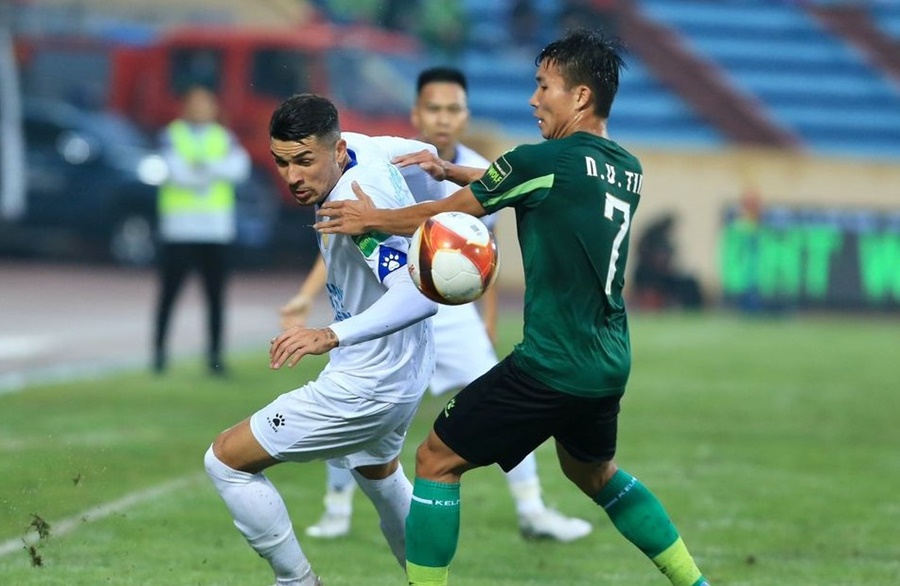 Nam Định FC thắng kịch tính TP. HCM nhờ bàn thắng phút 90+6 Nam Định FC thắng kịch tính TP. HCM nhờ bàn thắng phút 90+6