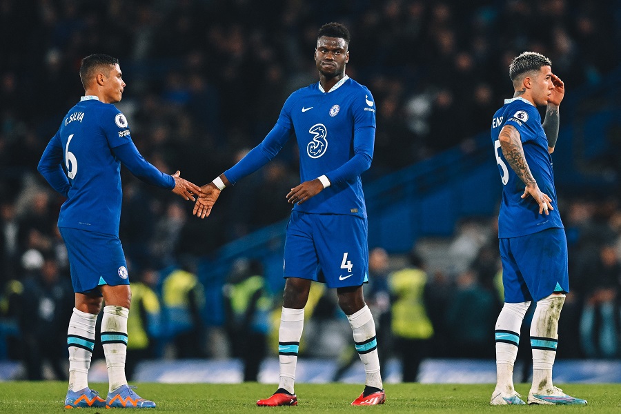 Ng&ocirc;i sao Chelsea bất ngờ bị gạt khỏi đội h&igrave;nh dự Champions League