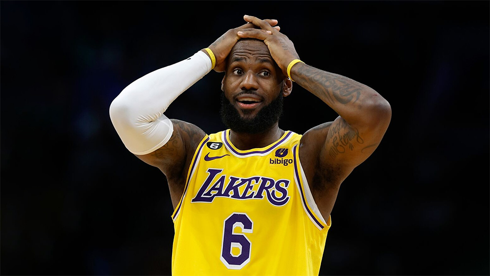 Giá vé tăng phi mã trận LeBron James phá kỷ lục ghi điểm NBA: Chỉ vào cổng đã mất 11 triệu đồng