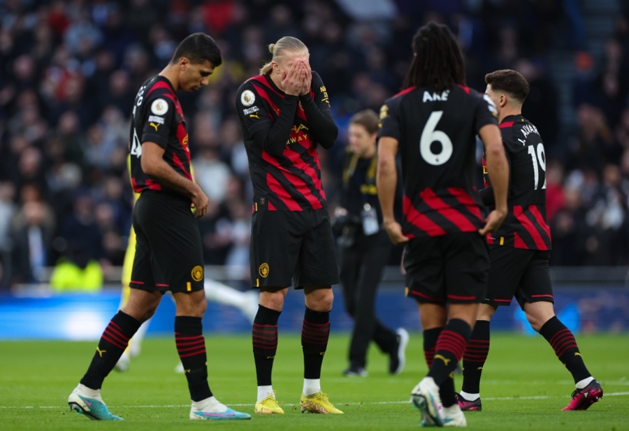 Man City có thể bị trục xuất khỏi Ngoại hạng Anh hoặc trừ điểm