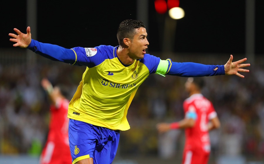 Ronaldo ghi 4 bàn cho Al Nassr để lập cột mốc mới ngoạn mục