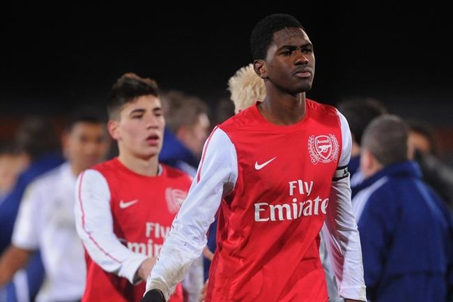 CAHN bất ngờ thay cựu sao Bundesliga bằng ngoại binh từ “lò” Arsenal