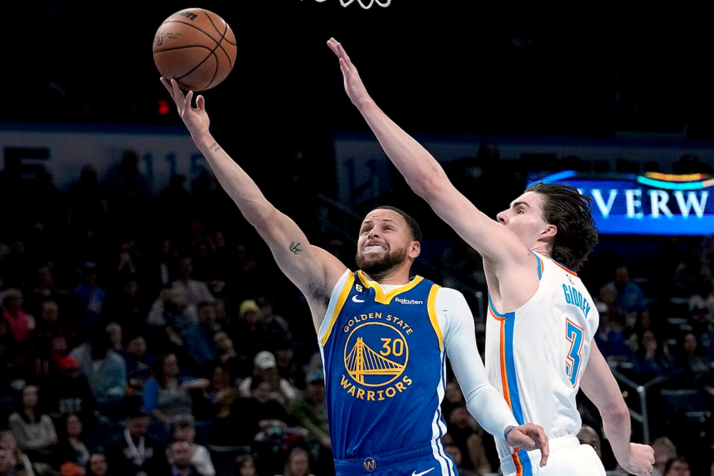Chia sẻ thông tin tiêu cực về chấn thương, Stephen Curry khiến CĐV Warriors lo lắng Chia sẻ thông tin tiêu cực về chấn thương, Stephen Curry khiến CĐV Warriors lo lắng