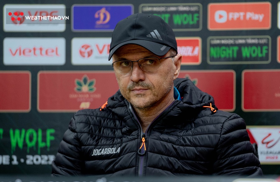 HLV đội Hà Nội khó hiểu với quãng nghỉ dài ở V.League