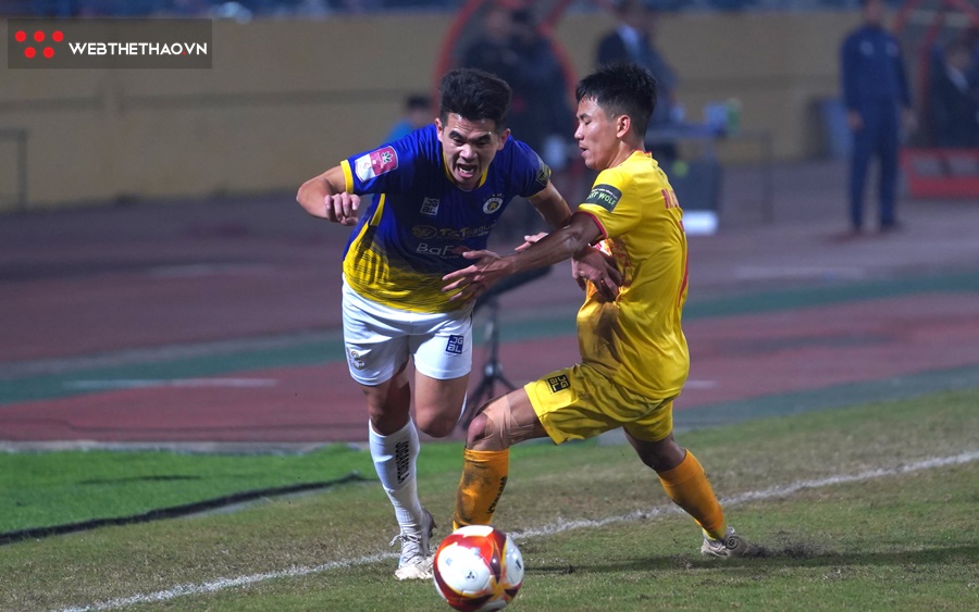 H&agrave; N&ocirc;̣i FC may mắn c&acirc;̀m h&ograve;a Thanh H&oacute;a, kh&oacute; giữ ng&ocirc;i đ&acirc;̀u bảng