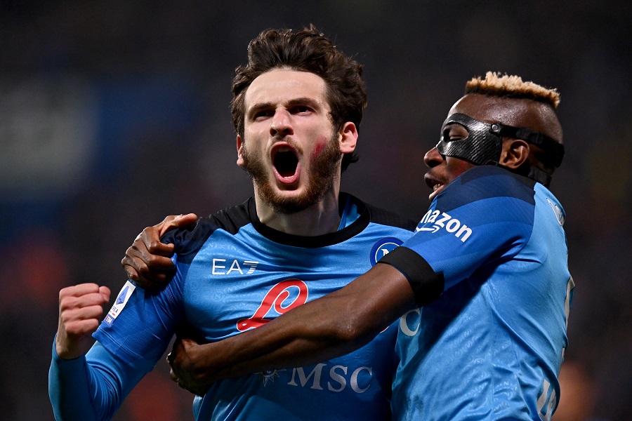 Napoli thắng 7 trận liên tiếp, phá kỷ lục ghi bàn tại Serie A