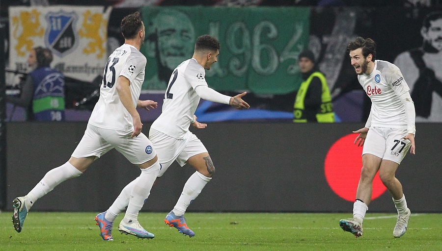 Napoli sút hỏng phạt đền vẫn tạo lợi thế lớn ở Champions League