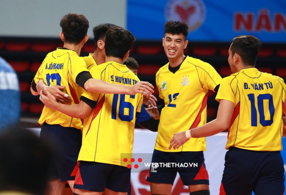 B&oacute;ng chuyền Tp.Hồ Ch&iacute; Minh sẽ trả nợ lương cho cầu thủ với một điều kiện!