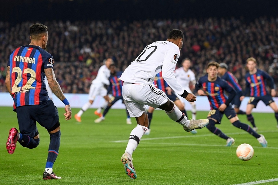 Đội hình ra sân dự kiến MU vs Barca: Xavi thay đổi hàng tiền vệ