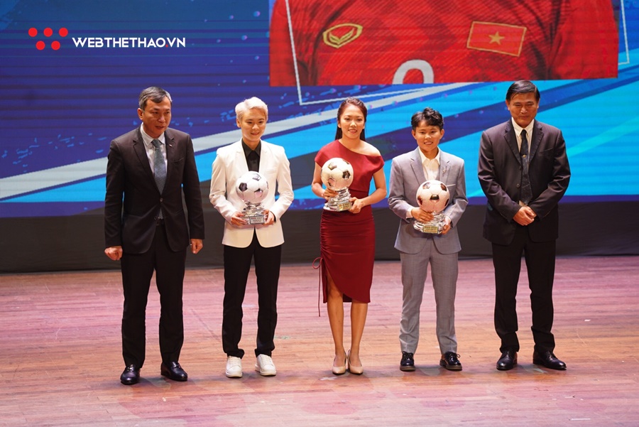 Huỳnh Như đi vào lịch sử Quả bóng vàng Việt Nam