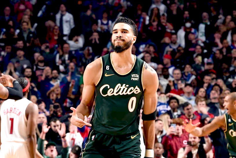 Cái kết điên rồ ở Philly: Jayson Tatum ném game-winner, Embiid suýt làm nên điều kỳ diệu
