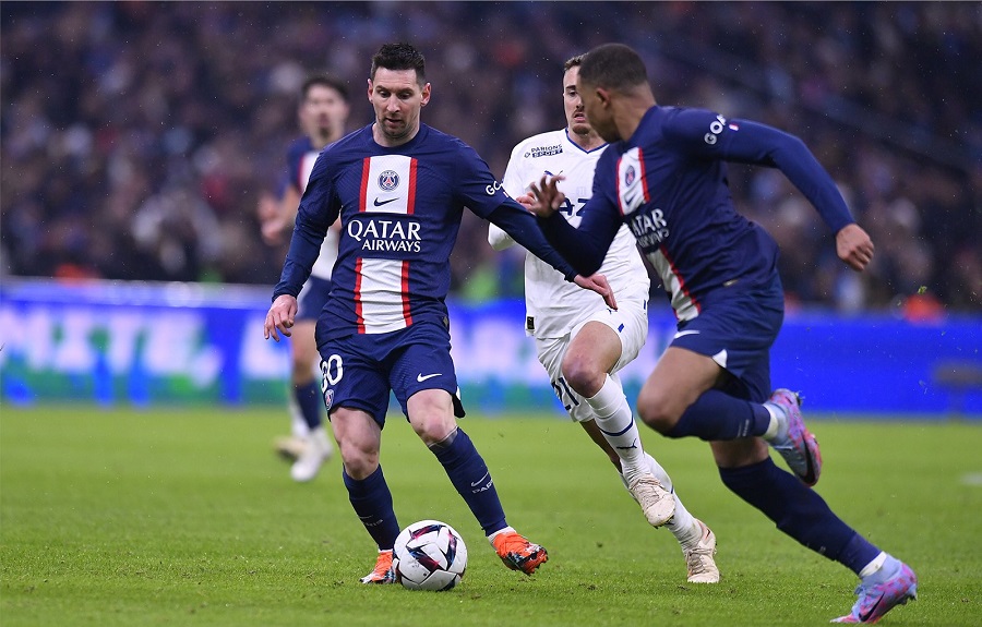 Messi giúp Mbappe san bằng kỷ lục ghi bàn ở PSG Messi giúp Mbappe san bằng kỷ lục ghi bàn ở PSG