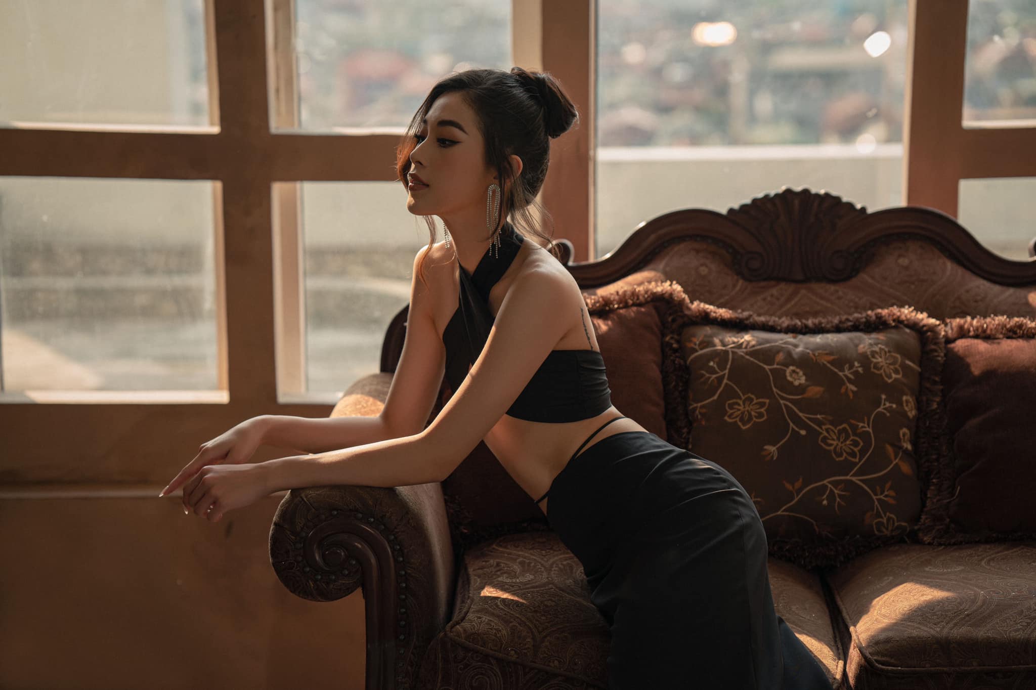 Hotgirl bóng chuyền Đặng Thu Huyền gây ấn tượng với bộ ảnh được chụp bởi đồng đội cũ