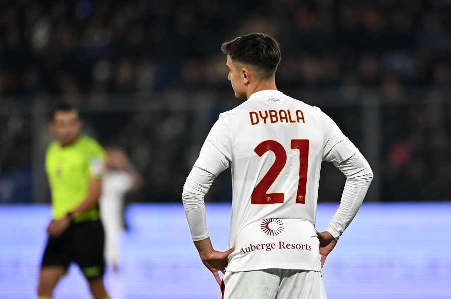 Roma thua sốc đội cuối bảng, Mourinho nhận thẻ đỏ Roma thua sốc đội cuối bảng, Mourinho nhận thẻ đỏ