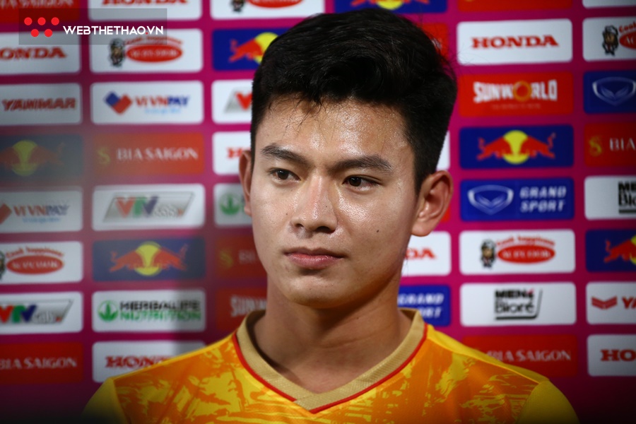 Cầu thủ U23 Việt Nam không ngán bài tập đêm từ HLV Troussier